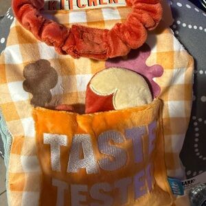 Bark Ribbed Plush Toy in Light Blue